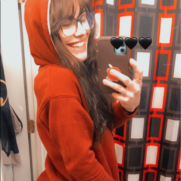 Meet your Posher, Alyssa - Picture 1 of 1